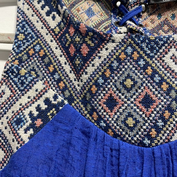 Doe & Rae blue top - Picture 2 of 5